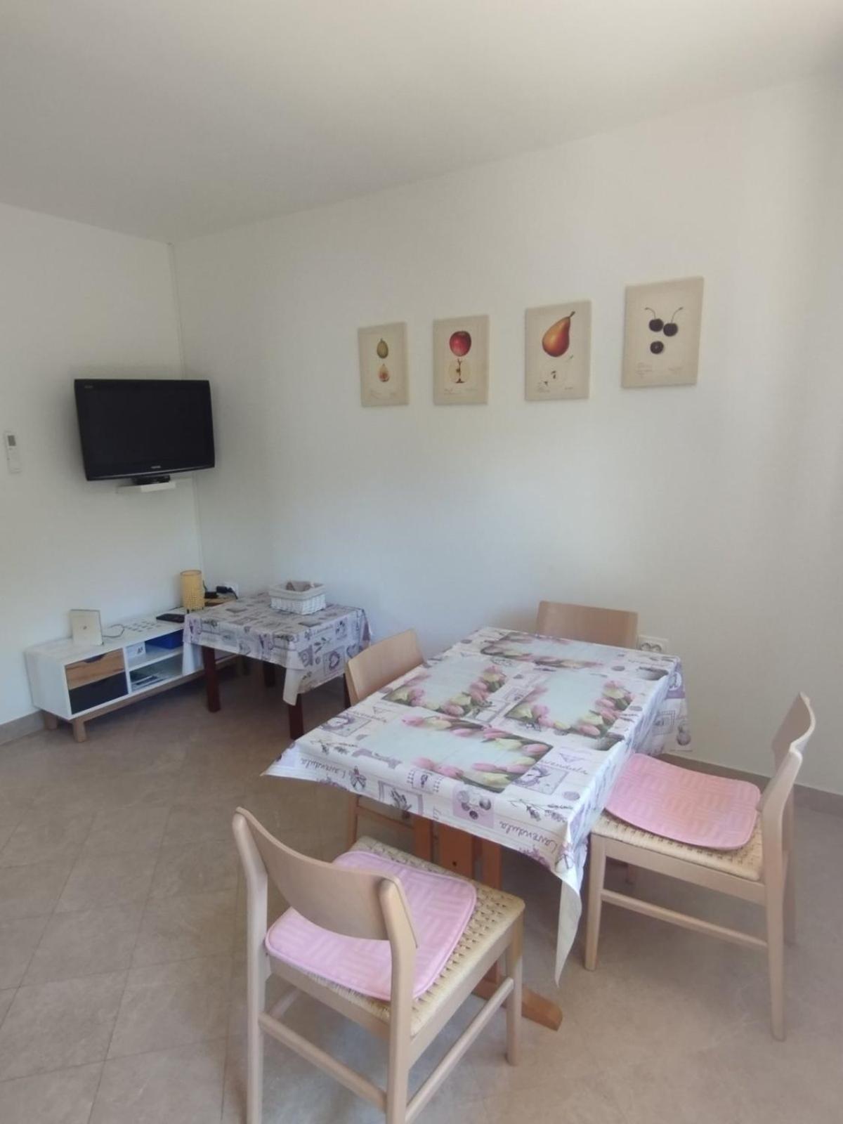 Apartman Kora Njivice Kültér fotó